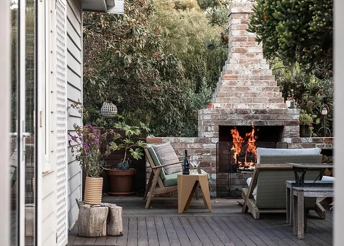 Driftwood Rest Binalong Bay Sleeps 4