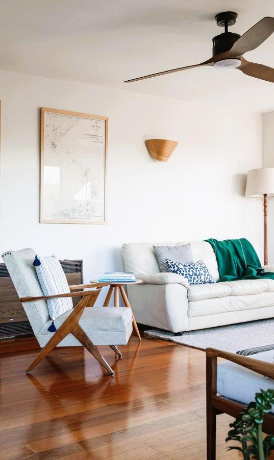 Driftwood Rest Sleeps 4 Binalong Bay